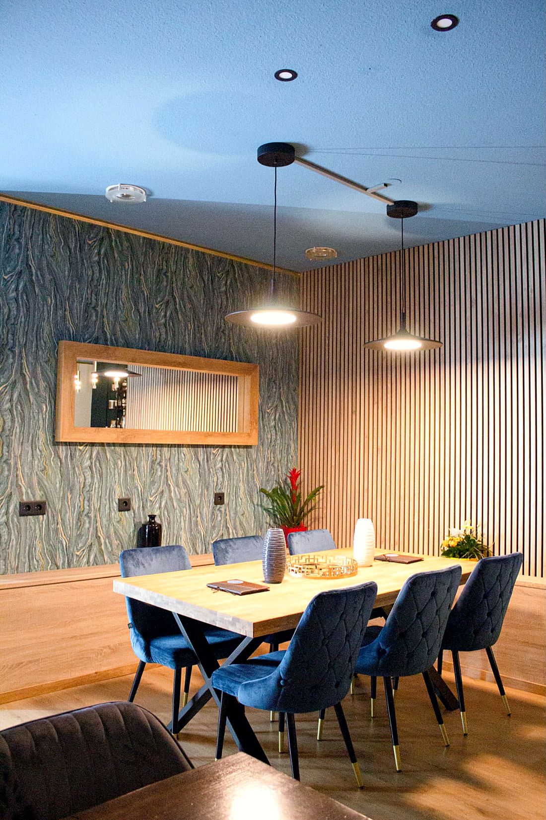 Heller Gastraum im Café AM in Illertissen